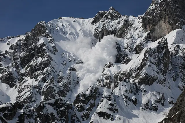 Viel Neuschnee: Erhöhte Lawinengefahr herrscht in Tirol und Kärnten. (Symbolbild) | Foto: pixabay/_anaposa_/Symbolbild