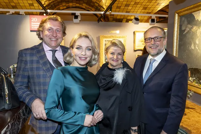 Prominente Gäste feiern Premiere