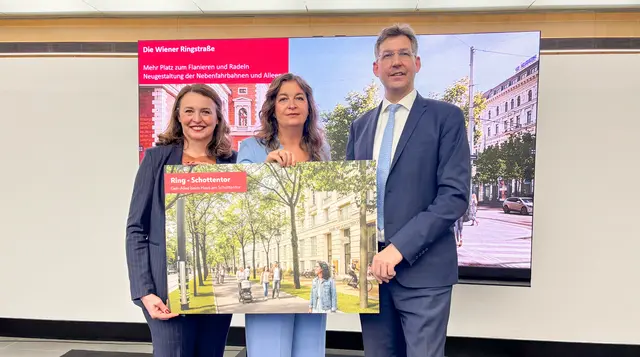 Neos Planungssprecherin Selma Arapović, Planungsstadträtin Ulli Sima (SPÖ) und Bezirkschef Markus Figl (ÖVP), präsentierten das Konzept für die neue Ringstraße. (v.l.) | Foto: Fabian Franz/MeinBezirk