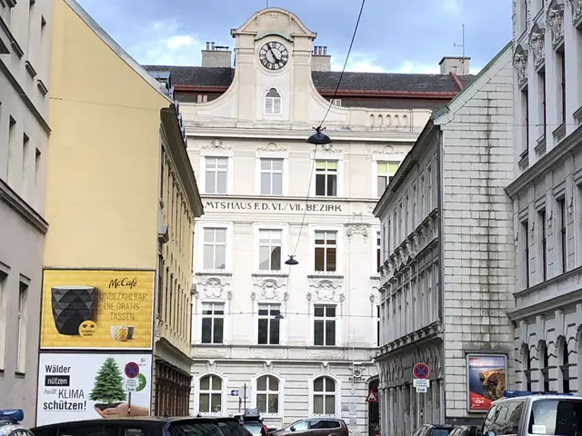 Im Amtshaus Neubau in der Hermanngasse 24–26 wurde bei der Bezirksvertretungssitzung heftig diskutiert. | Foto: Brandl