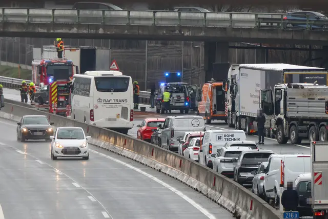 A1 Westautobahn nach Unfall gesperrt