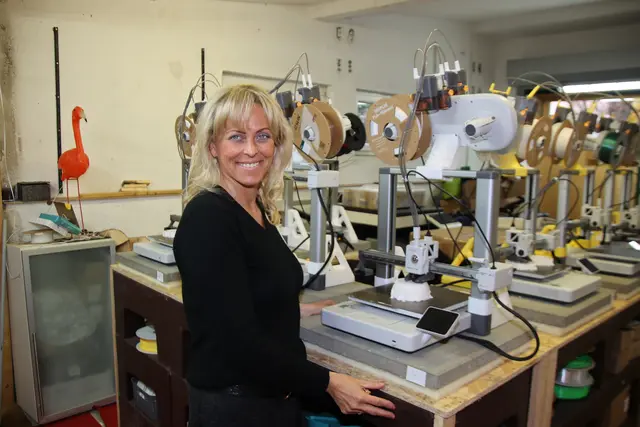 Zauberhafte Schneekugeln aus der Werkstatt von Karoline Schink.