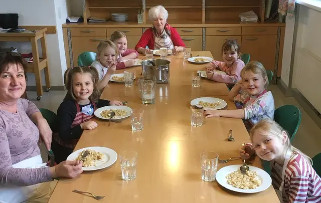 Generationen KOCHEN.miteinander | Foto: Franziska Bernauer