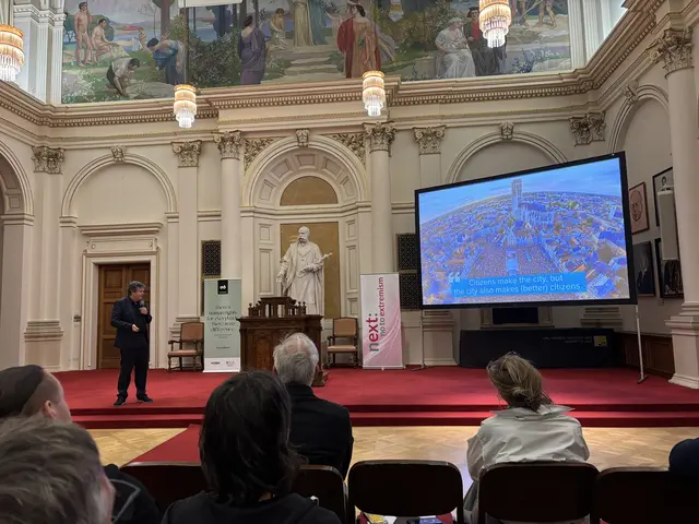 "Citizens make the city, but the city also makes (better) citizens" – mit diesem Satz endete Bart Somers seinen Vortrag in der Aula der Universität Graz.  | Foto: MeinBezirk/Sarah Konrad