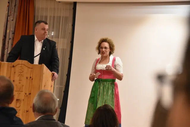 Kalb-Hubauer übernimmt Führung bei 