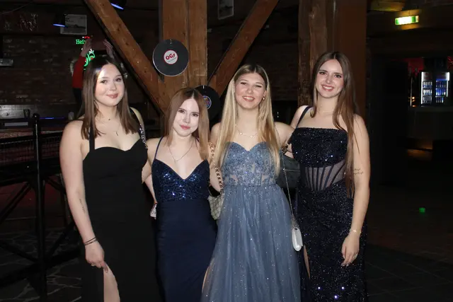 Lehrlinge feierten, tanzten und hatten Spaß im empire St. Martin