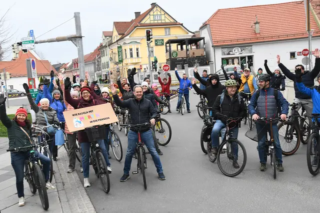 In die Pension geradelt