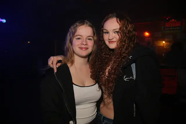 Lara und Lea sind beste Freundinnen | Foto: Thomas Fischer