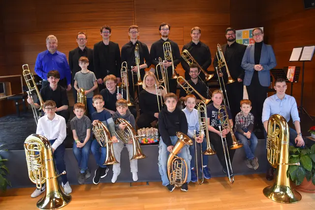 Das Franz Schubert Institut, Klasse Ferdinand Hebesberger der Universität für Musik und darstellende Kunst Wien, traf auf Schüler der Klasse Wolfgang Rosenthaler, Landesmusikschule Grein.  | Foto: Zinterhof