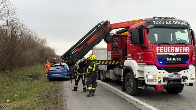 Dank der schnellen Reaktion aller Beteiligten konnte ein potenziell gefährlicher Unfall glimpflich beendet werden, ohne dass Personen zu Schaden kamen. | Foto: DOKU NÖ