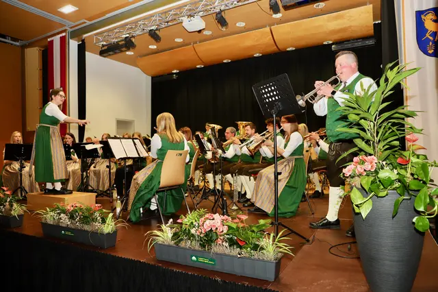 Der Trachtenmusikverein Unterlungitz unterhielt mit einem schwungvollen und abwechslungsreichen Programm. | Foto: Gemeinde St. Johann