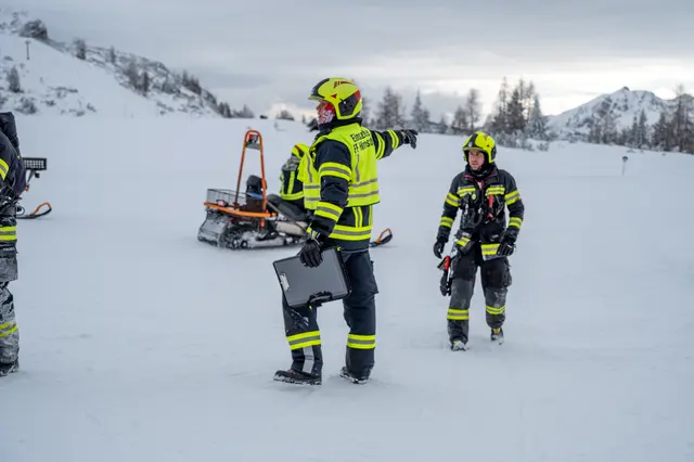 Foto: TEAM FOTOKERSCHI/ FEUERWEHR HINTERSTODER