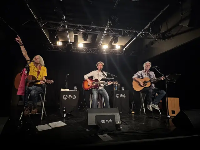 Ulli Bäer, Matthias Kempf und Andy Baum – das Trio bot Austropop mit Kultcharakter vom Allerfeinsten. 