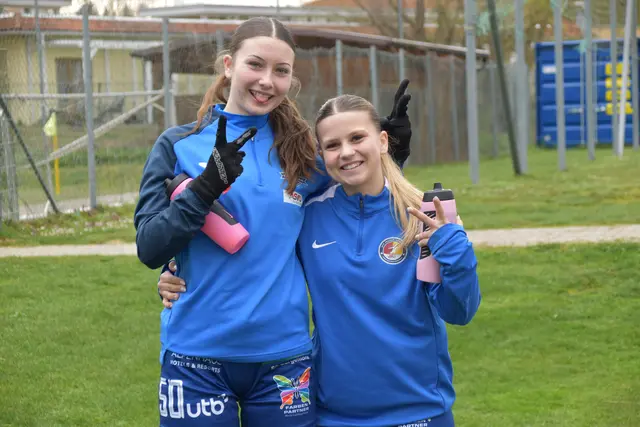 Immer gut drauf: Jana Branz und Maja Markun | Foto: MeinBezirk/Michael Strini