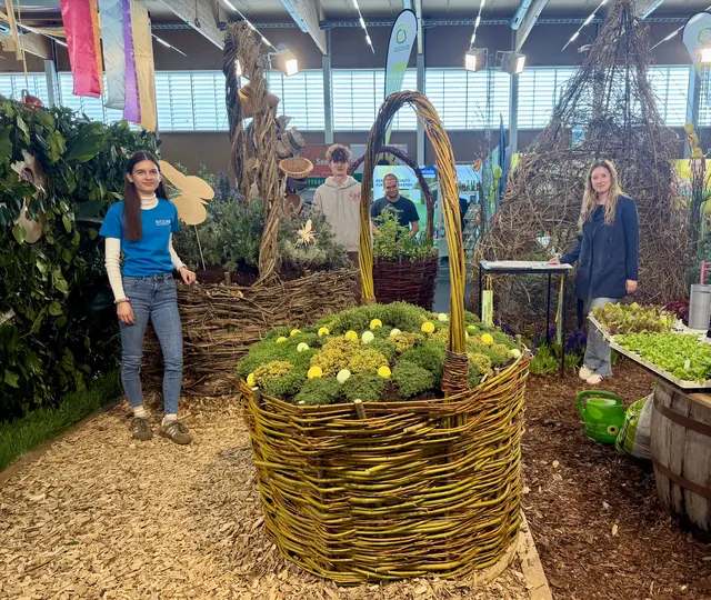 Ritzlhof Gartenbauschule - Motte: Alice im Wunderland!