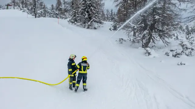 Foto: TEAM FOTOKERSCHI/ FEUERWEHR HINTERSTODER