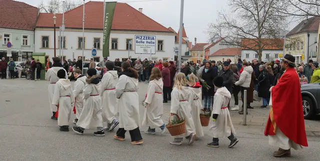 Auf dem Weg zum Holzplatz.