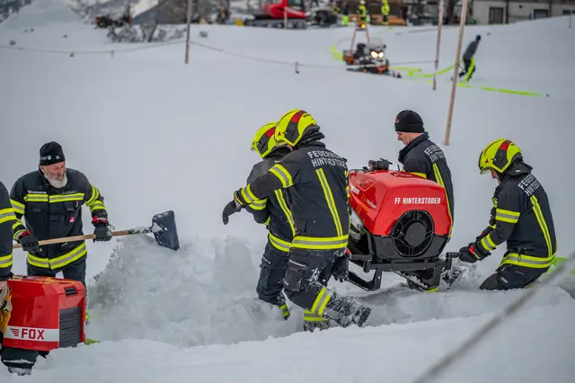 Foto: TEAM FOTOKERSCHI/ FEUERWEHR HINTERSTODER