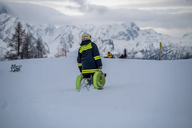Foto: TEAM FOTOKERSCHI/ FEUERWEHR HINTERSTODER