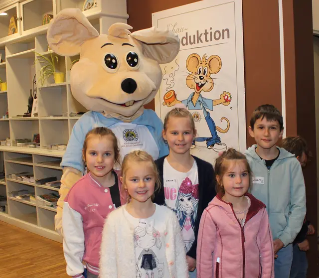 Saisoneröffnung mit Ostermarkt in der Käsemacherwelt