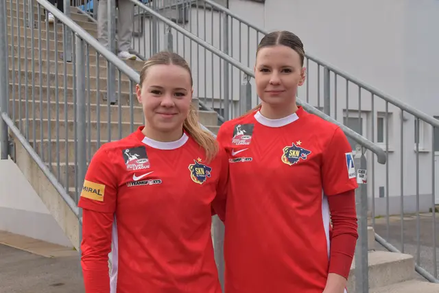 Chiara und Michelle Schlaffer - zwei Nordburgenländerinnen im Dress von Sankt Pöltens Future League-Team | Foto: MeinBezirk/Michael Strini