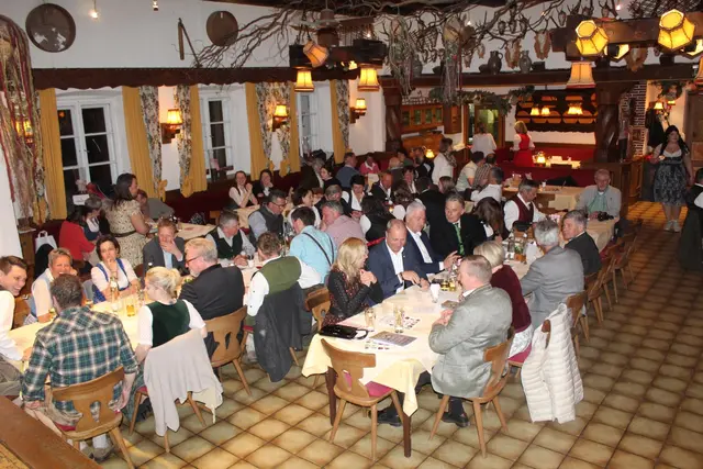 Ballsaal Impressionen Saison Abschlussball 2026 | Foto: Sabine Trabi; Friedl Schwaighofer; Anneliese Hechenberger