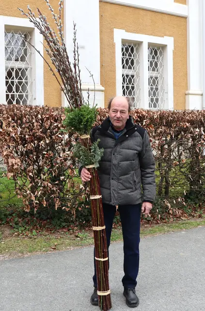 Johann Tappauf aus Rassach war wieder mit einem großen Busch'n vertreten | Foto: Gerhard Langmann