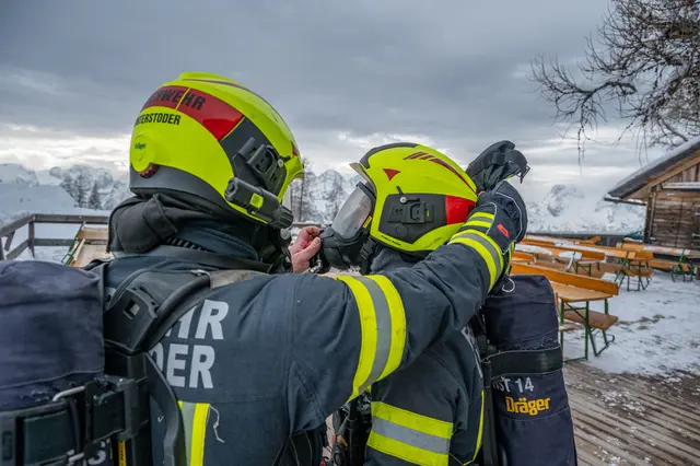 Foto: TEAM FOTOKERSCHI/ FEUERWEHR HINTERSTODER