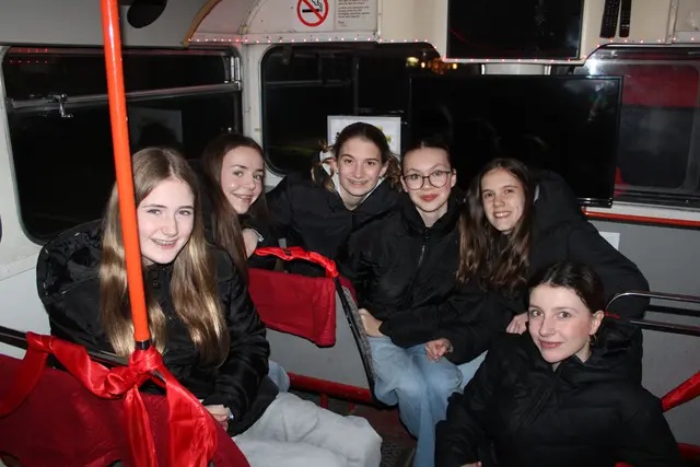 Partylaune im Bus.