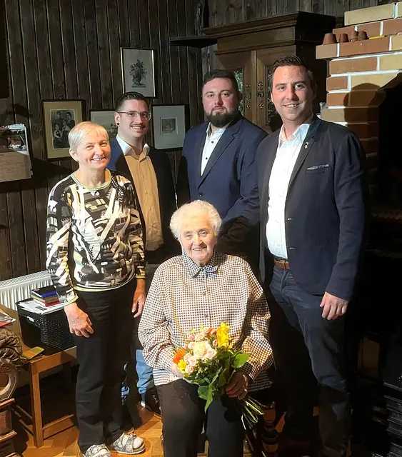 Elfriede Nejdl aus Wultendorf feiert Jubiläum