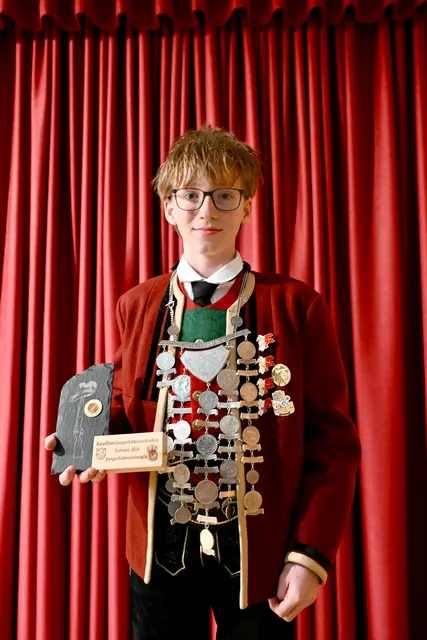 Xaver Zangerl trägt in diesem Jahr die Königskette. | Foto: Hassl