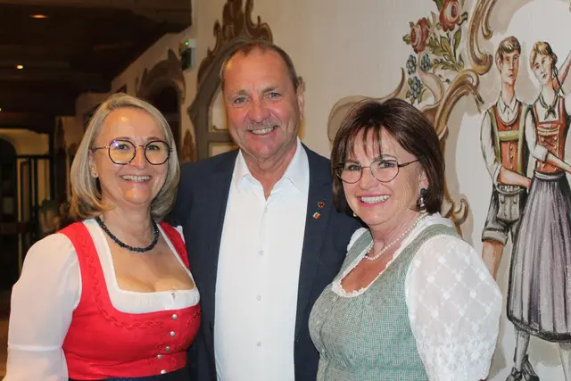 Impressionen Begrüßung am Eingang. | Foto: Sabine Trabi; Friedl Schwaighofer; Anneliese Hechenberger