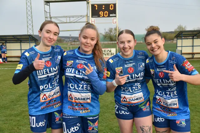 Sieben Volltreffer: Milena Balaskovits, Jasmin Dorfmeister, Sophia Losonczy und Rojda Antlitzhofer | Foto: MeinBezirk/Michael Strini