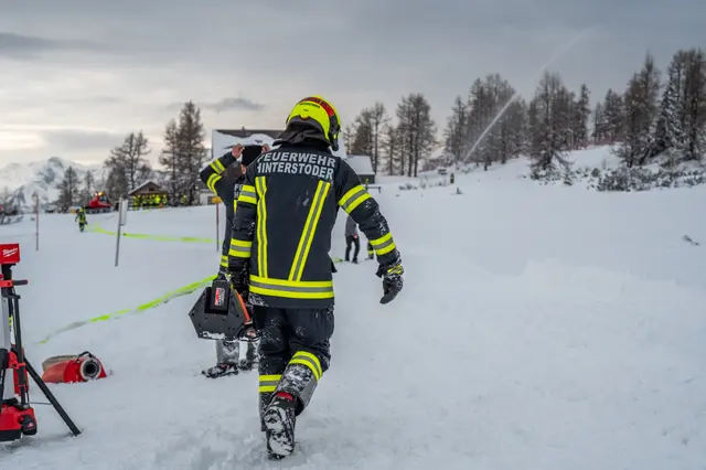 Foto: TEAM FOTOKERSCHI/ FEUERWEHR HINTERSTODER