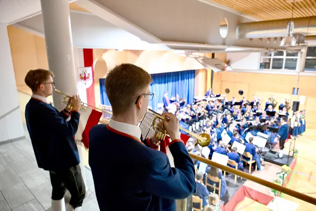 Mit Opernglanz und Klangfarben ins musikalische Frühjahr