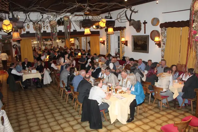 Ballsaal Impressionen Saison Abschlussball 2026 | Foto: Sabine Trabi; Friedl Schwaighofer; Anneliese Hechenberger