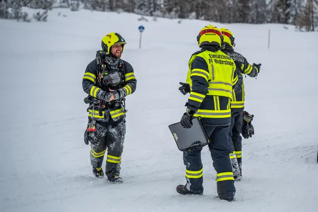 Foto: TEAM FOTOKERSCHI/ FEUERWEHR HINTERSTODER