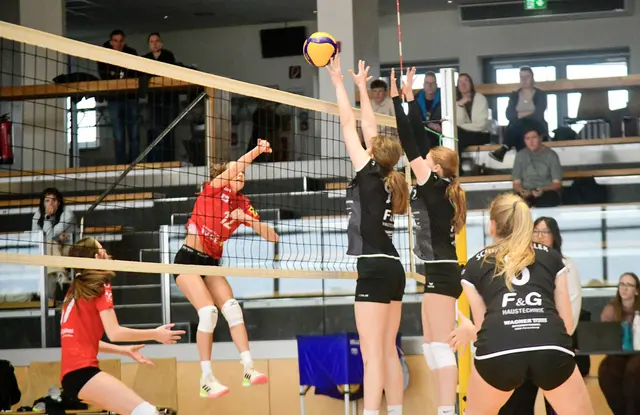 Die U18-Mädchen der Union Raiffeisen Waldviertel haben sich trotz einer Niederlage im letzten Gruppenspiel souverän für das Final Four der Landesmeisterschaft qualifiziert. | Foto: Julian Haghofer