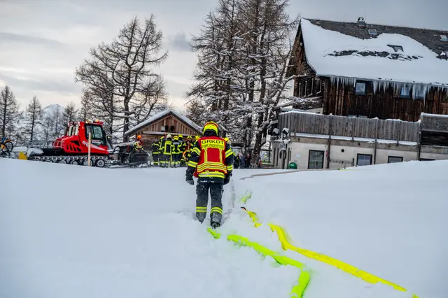 Foto: TEAM FOTOKERSCHI/ FEUERWEHR HINTERSTODER