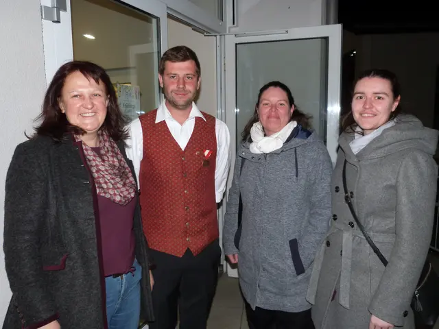 Am Eingang wurden bereits die Gäste von den Musikanten begrüßt.  | Foto: Vanessa Wittmann