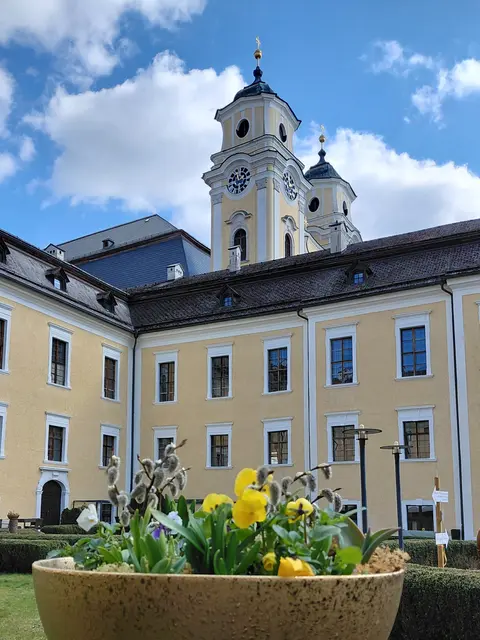 Im Schloss Mondsee beim Ostermarkt  | Foto: H.Bachinger