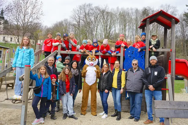 Buntes Ostermarkt-Treiben im Neuhauser Feuerwehrhaus