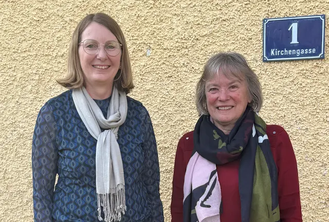 Andrea Reisinger, Regionalkoordinatorin für Vöcklabruck/Mondsee und Maria Pejcic, Beraterin in Mondsee (v.l.). | Foto: Andrea Reisinger