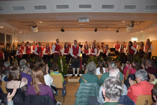 An zwei Abenden – am 20. und 21. März 2026 – eröffnete die Trachtenmusikkapelle Zederhaus traditionell die Konzertreihe der Lungauer Blasmusikkapellen und setzte damit innerhalb des Lungauer Blasmusikverbandes den ersten musikalischen Höhepunkt im Frühjahr. | Foto: TMK Zederhaus