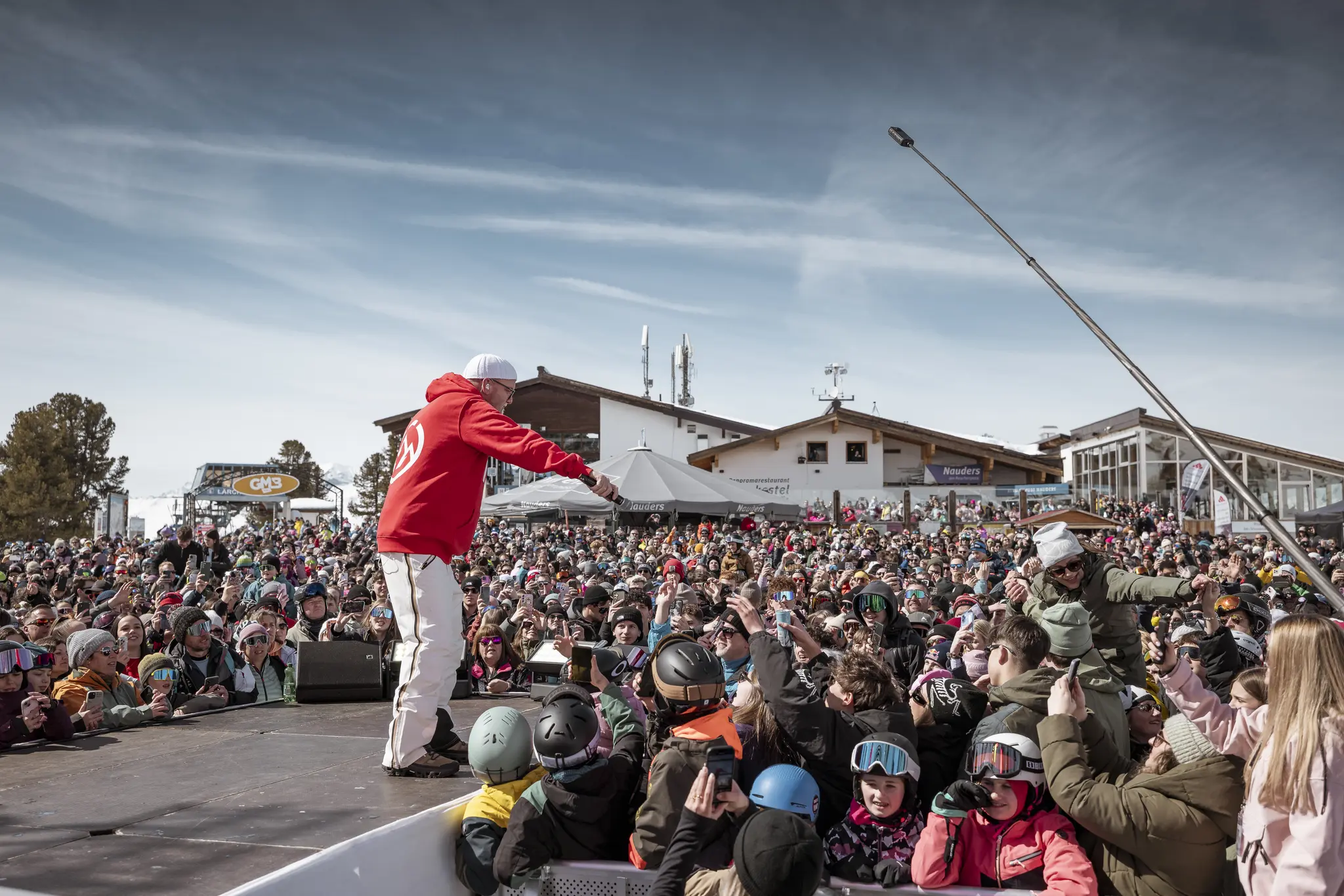 Concert Highlight: DJ Ötzi rocks the mountains for 5,500 fans in Nauders - ...