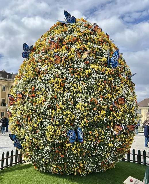 Blumen-Osterei - Schloss Schönbrunn