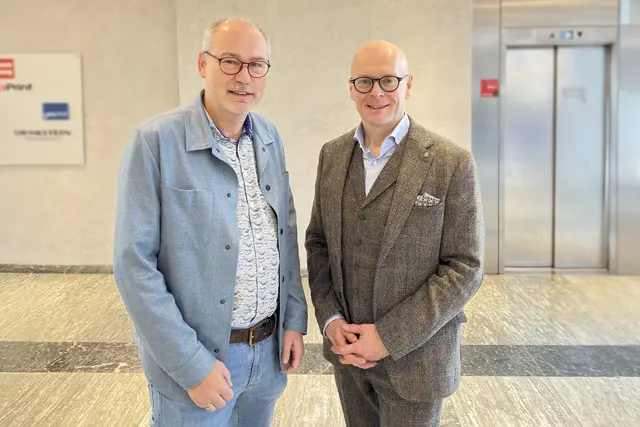 Im Bild: Landesrat Wolfgang Fürweger mit dem Geschäftsführer der Schuldenberatung Salzburg, Peter Niederreiter. Stadt Salzburg | Foto: Land Salzburg/Büro Fürweger
