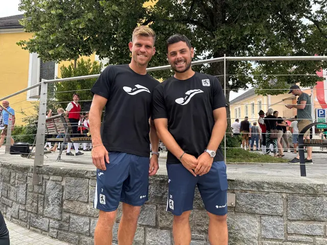 Die prominentesten Neuzugänge des TSV 1860 München waren im Vorjahr Florian Niederlechner (l.) und Kevin Volland. | Foto: Karin Bayr
