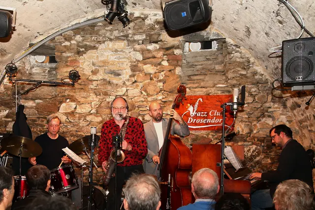 Scott Robinson mit Matyas Bartha Trio