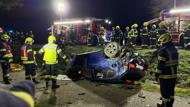 Pkw-Lenker bei Unfall in Rudersdorf schwer verletzt
